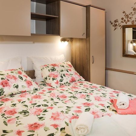 Apartments Faris Kanfanar Εξωτερικό φωτογραφία