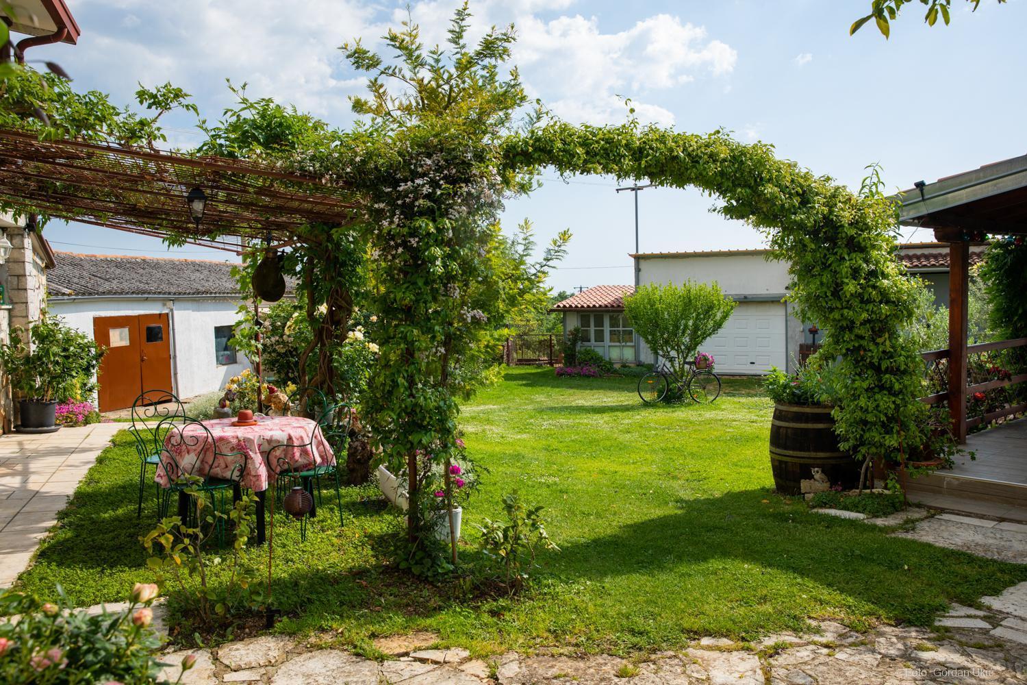 Apartments Faris Kanfanar Εξωτερικό φωτογραφία