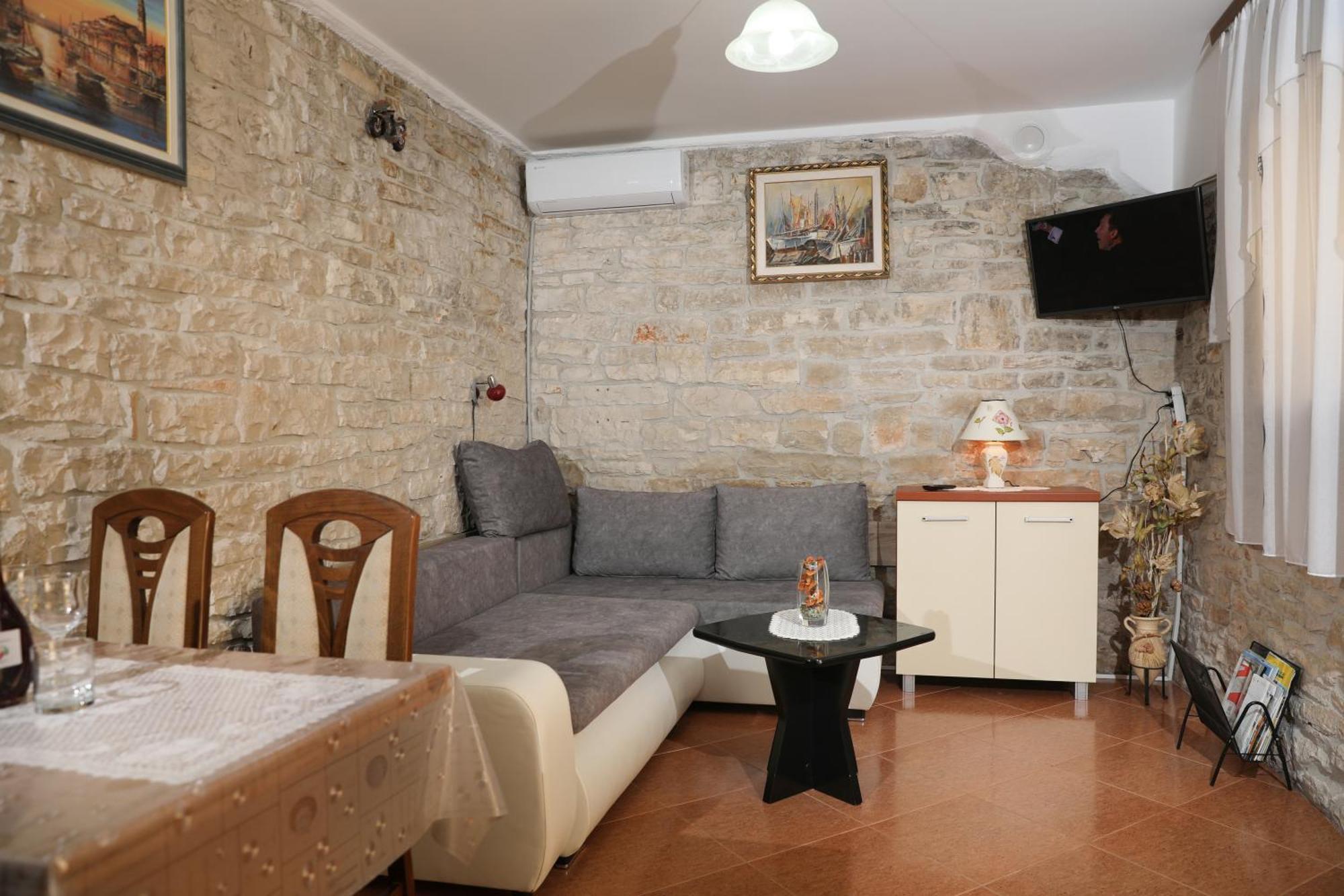 Apartments Faris Kanfanar Εξωτερικό φωτογραφία