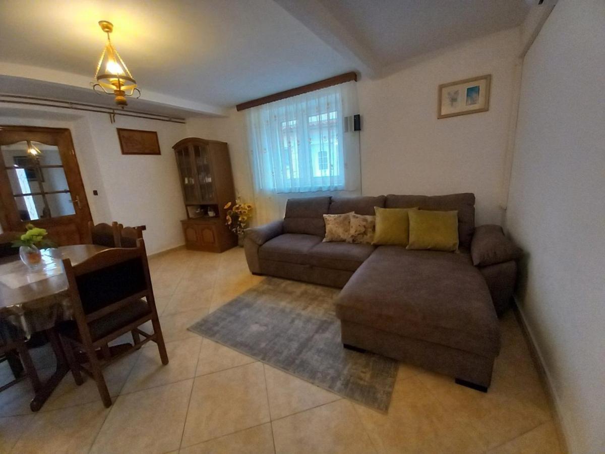 Apartments Faris Kanfanar Εξωτερικό φωτογραφία