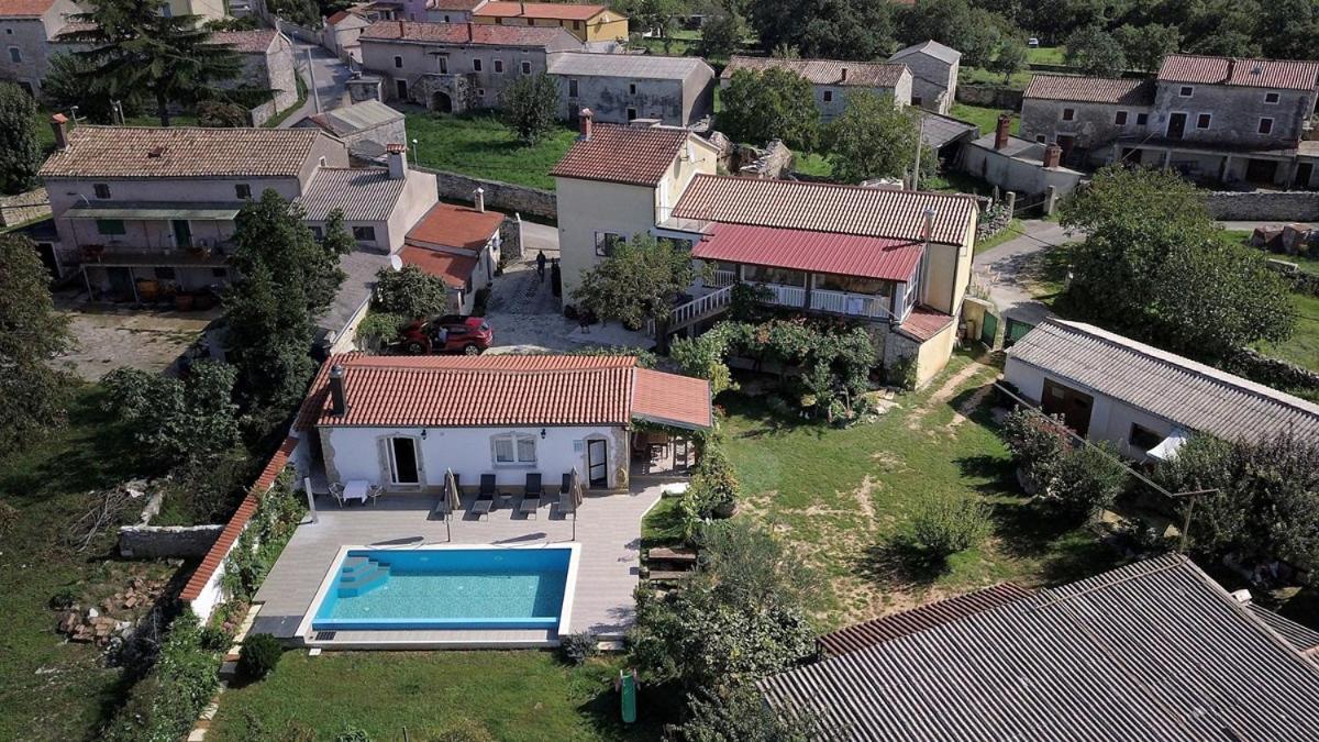 Apartments Faris Kanfanar Εξωτερικό φωτογραφία