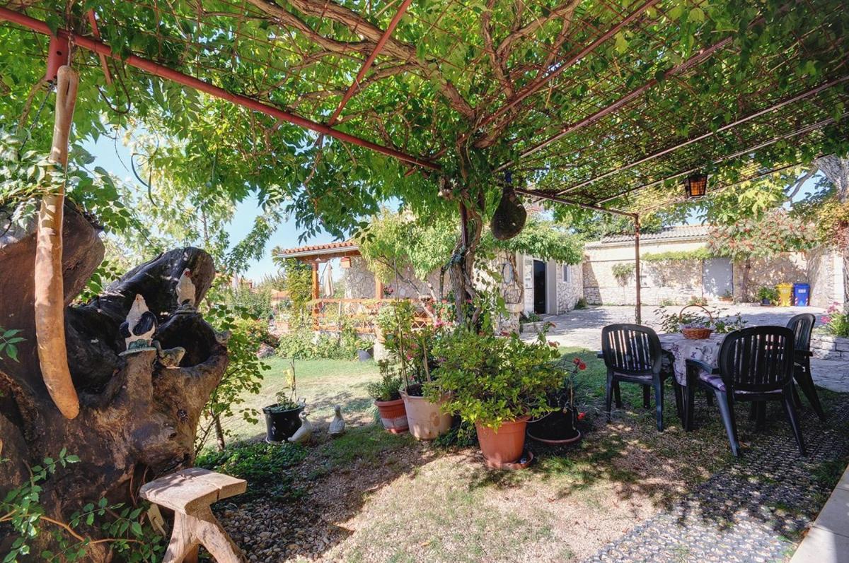 Apartments Faris Kanfanar Εξωτερικό φωτογραφία