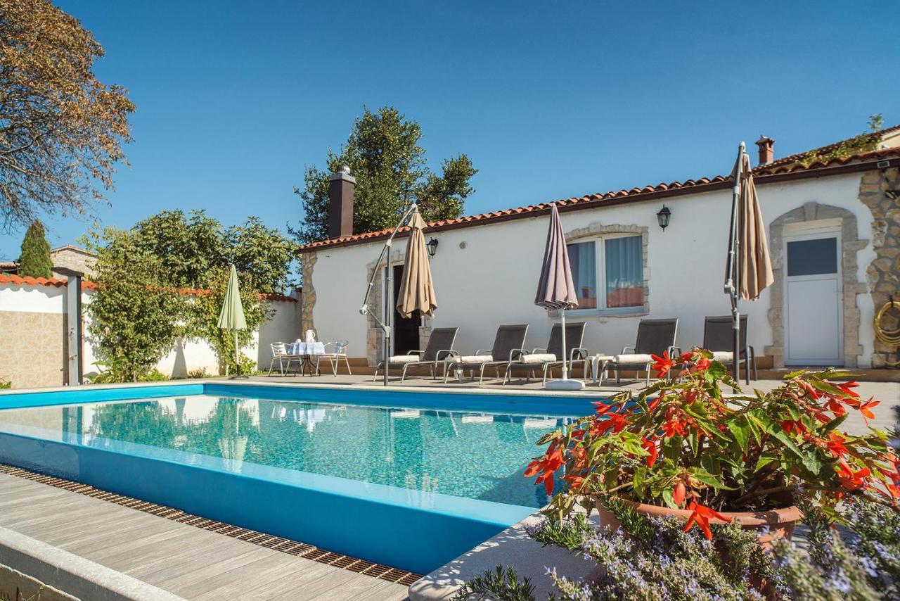 Apartments Faris Kanfanar Εξωτερικό φωτογραφία